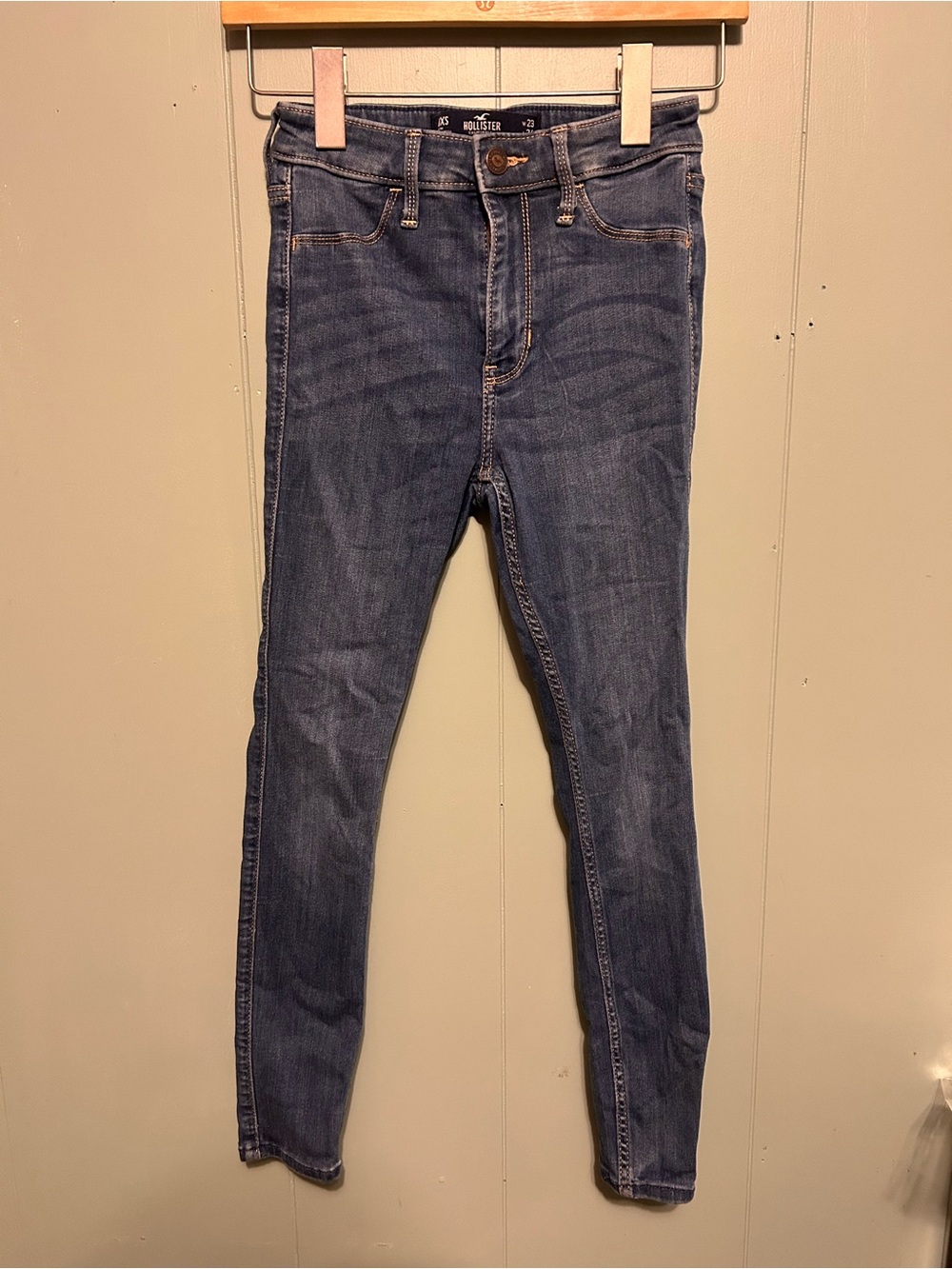 Hollister Women's Skinny Jeans in Dark Blue Wash